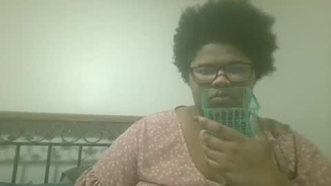 Snapshot of vickiryder56 chatting on April 2026 02:05:01 AM vickiryder56 online show from April 2026 02:05:01 AM