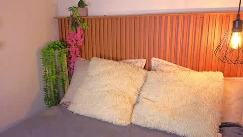 Snapshot of vicky_bass chatting on September 2025 07:48:02 PM VICTORIA online show from September 2025 07:48:02 PM