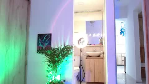 Vicky  online show from February 2025 08:51:02 PM