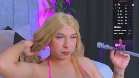 Snapshot of vicky_hot_x chatting on January 2025 11:36:02 PM online show from January 2025 11:36:02 PM