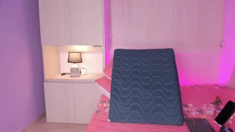 Snapshot of vicky_ruiz chatting on February 2025 12:31:02 AM V I C K Y online show from February 2025 12:31:02 AM