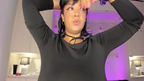 Snapshot of vicky_ruiz chatting on November 2025 11:57:02 AM V I C K Y online show from November 2025 11:57:02 AM