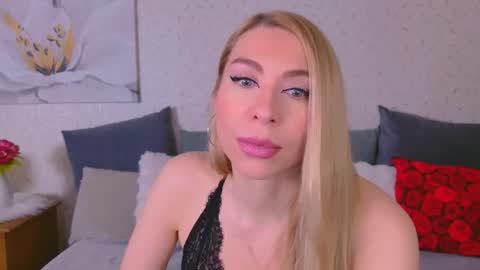 Snapshot of vicky_venus chatting on April 2026 01:14:01 AM VickyVenus online show from April 2026 01:14:01 AM
