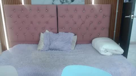 Victoria y Danniela online show from May 2026 06:47:01 PM