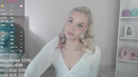 Snapshot of vickyfuckingdoll chatting on February 2026 11:43:02 PM vickyfuckingdoll online show from February 2026 11:43:02 PM