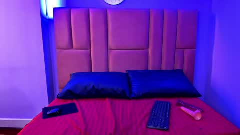 Vicky online show from December 2024 09:15:01 PM