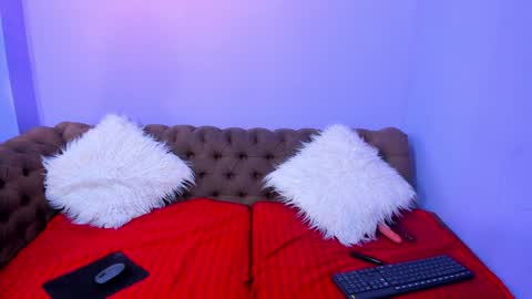 Vicky online show from December 2024 09:04:02 PM