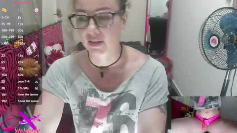 Valentina online show from September 2025 07:59:01 PM