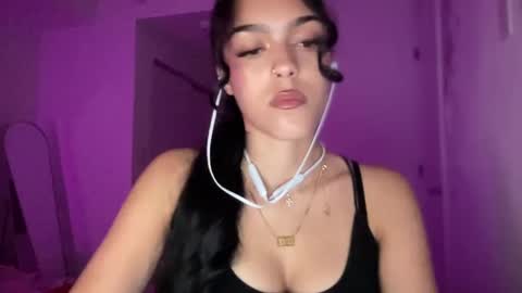 Goddess Victory  online show from February 2025 01:59:02 AM