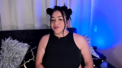 Snapshot of vicserna chatting on March 2025 06:47:02 PM Victoria Serna online show from March 2025 06:47:02 PM