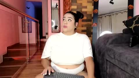 Snapshot of vicserna chatting on October 2025 02:53:02 AM Victoria Serna online show from October 2025 02:53:02 AM