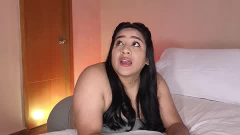 Snapshot of vicserna chatting on November 2025 11:51:01 PM Victoria Serna online show from November 2025 11:51:01 PM