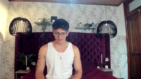 Victor Oliveira online show from March 2026 08:58:02 PM