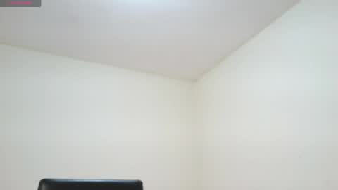 Victoria  online show from May 2026 06:43:02 AM