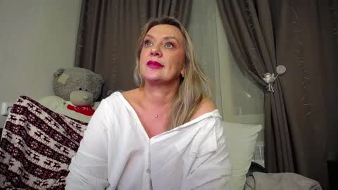 victoria50 online show from January 2025 06:51:02 PM