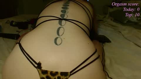 Victoria97 online show from October 2025 05:47:02 PM