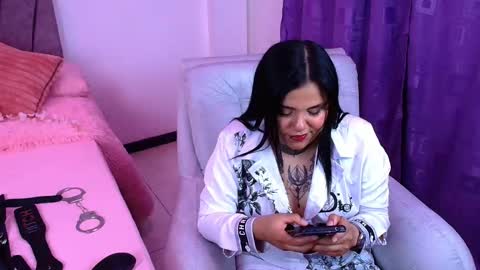 victoria_16_ online show from November 2025 03:28:02 AM