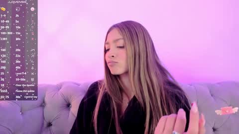 Snapshot of victoria_adams14 chatting on January 2025 06:04:02 PM Victoria for you online show from January 2025 06:04:02 PM