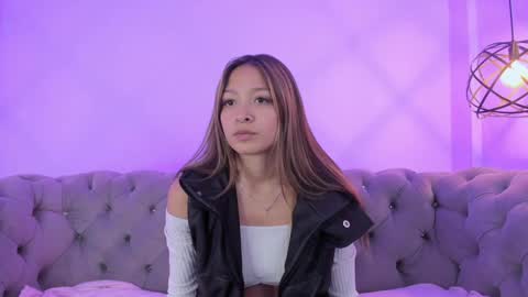 Snapshot of victoria_adams14 chatting on January 2025 12:45:02 PM Victoria for you online show from January 2025 12:45:02 PM