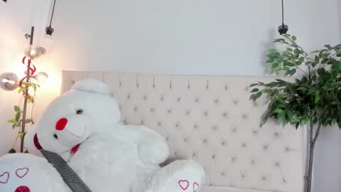 Victoria online show from May 2026 08:06:02 PM