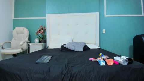 Snapshot of victoria_cutee chatting on April 2026 04:31:02 PM online show from April 2026 04:31:02 PM