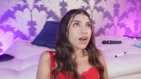  Victoria Lozano  online show from January 2025 03:46:01 PM