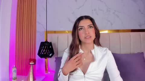  Victoria Lozano  online show from February 2025 01:06:01 PM