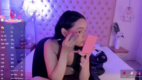 Snapshot of victoria_kitt chatting on October 2025 07:45:01 PM victoria_kitt online show from October 2025 07:45:01 PM