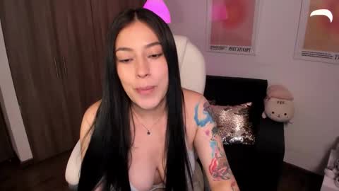 Victoria  online show from October 2025 03:14:01 AM