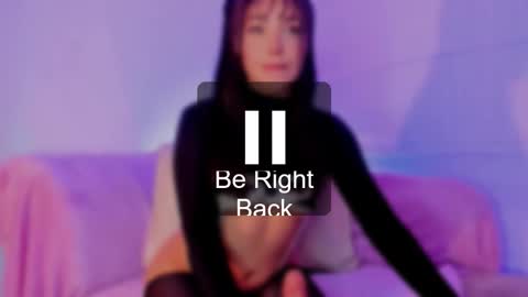 Snapshot of victoria_laurent chatting on November 2025 01:37:01 AM Victoria Laurent online show from November 2025 01:37:01 AM