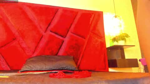 Vicky  online show from April 2026 03:55:01 AM