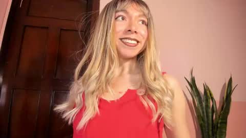 D A N I online show from September 2025 06:44:02 PM