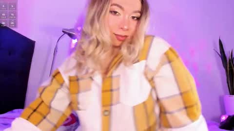 D A N I online show from November 2025 04:37:01 AM