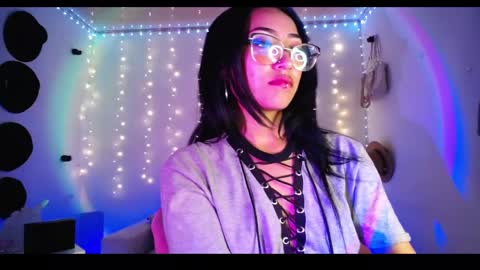 Victoria  online show from March 2025 04:05:02 AM