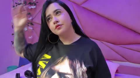 Victoria online show from October 2025 07:33:02 PM