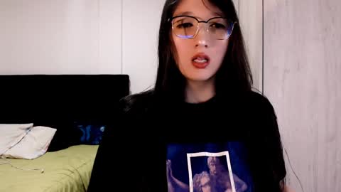 Snapshot of victoria_smile_ chatting on January 2025 10:08:02 PM Victoria online show from January 2025 10:08:02 PM