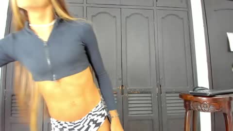 Snapshot of victoria_sweets_ chatting on January 2025 09:23:02 PM victoria_sweets_ online show from January 2025 09:23:02 PM