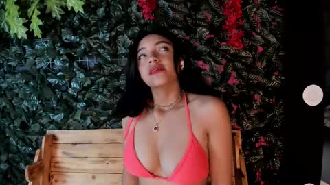 victoriaa2_doll online show from November 2025 12:16:01 PM