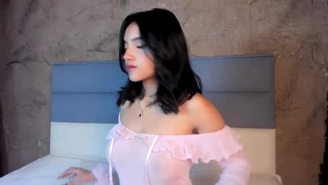 victoriaa2_doll online show from December 2025 12:10:01 PM