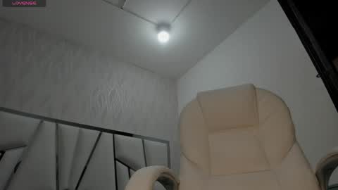 Victoria Sofia online show from May 2026 06:58:01 PM