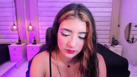 victoriaablair online show from May 2026 07:56:02 PM