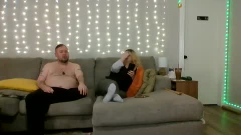 Victoria and Jesse online show from September 2025 10:43:01 PM