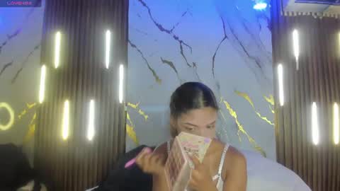 Snapshot of victoriaduarte chatting on June 2026 08:35:02 PM Victoria online show from June 2026 08:35:02 PM
