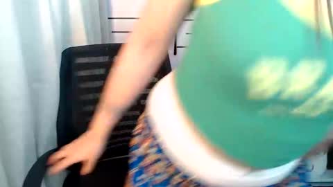 Snapshot of victoriaharper2 chatting on January 2026 01:43:01 AM Victoria Harper online show from January 2026 01:43:01 AM