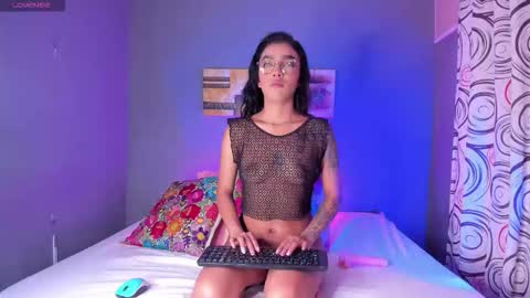 Snapshot of victoriameller chatting on November 2025 10:41:02 PM victoriameller online show from November 2025 10:41:02 PM