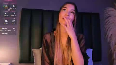 Snapshot of victorianoah_ chatting on February 2025 03:16:01 PM Victoria online show from February 2025 03:16:01 PM