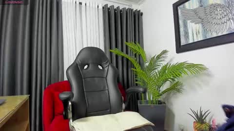 Snapshot of victoriapaker chatting on January 2026 11:35:01 AM victoriapaker online show from January 2026 11:35:01 AM