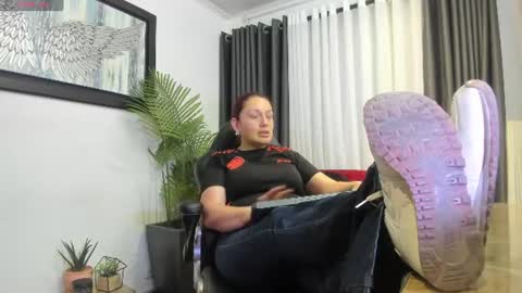 Snapshot of victoriapaker chatting on July 2026 10:54:02 AM victoriapaker online show from July 2026 10:54:02 AM