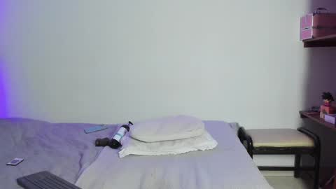 Snapshot of victoriathomponss chatting on December 2024 12:13:01 AM Victoria online show from December 2024 12:13:01 AM