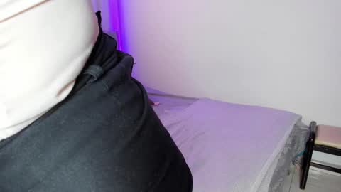 Snapshot of victoriathomponss chatting on February 2025 05:16:01 PM Victoria online show from February 2025 05:16:01 PM